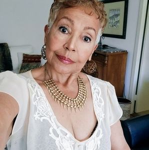 Meet your Posher, Luise